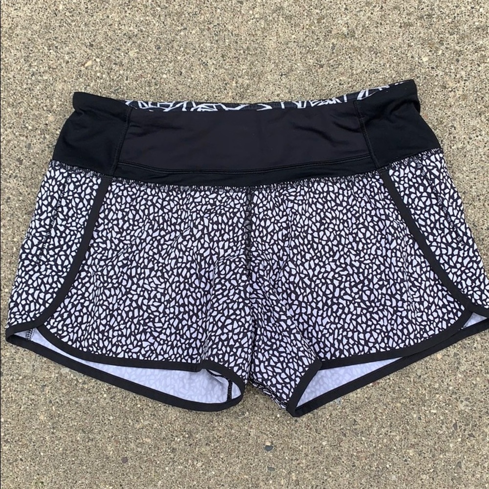 Black and White Lulu Shorts! Size 4!